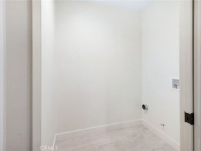 3776 West Boulevard, Los Angeles CA 90016