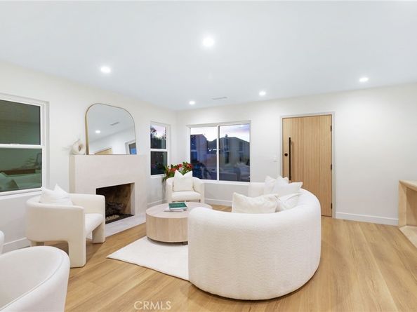 3776 West Boulevard, Los Angeles CA 90016