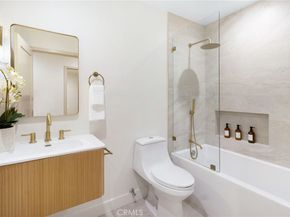 3776 West Boulevard, Los Angeles CA 90016