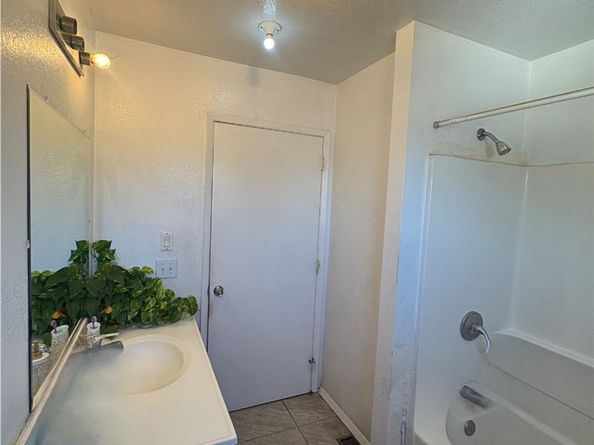 2110 E 113th, Los Angeles CA 90059