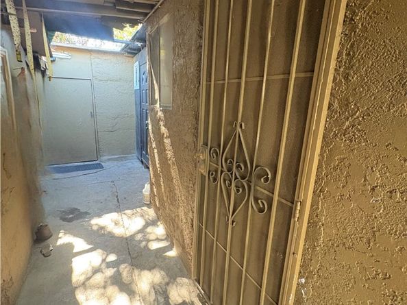 2110 E 113th, Los Angeles CA 90059