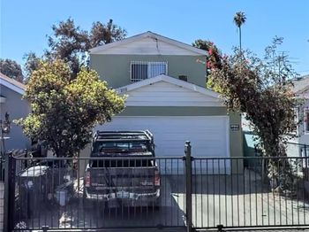 2110 E 113th