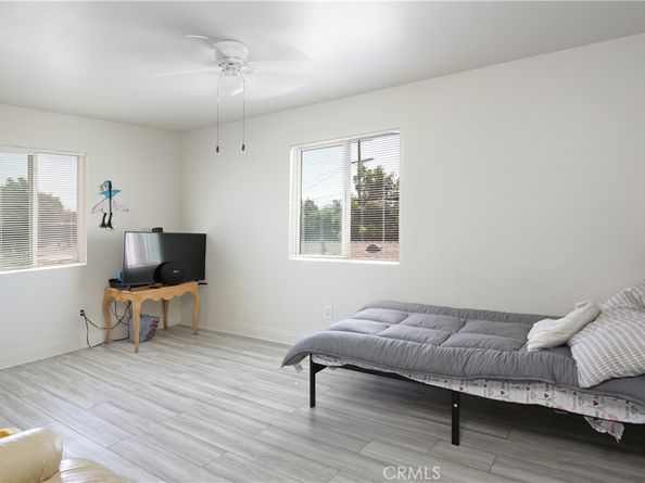 8718 Menlo Ave, Los Angeles CA 90044