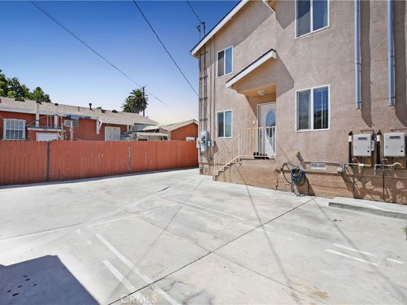 8718 Menlo Ave, Los Angeles CA 90044