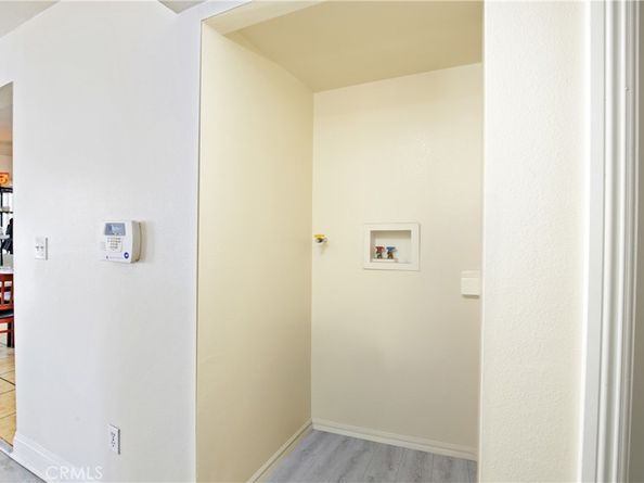 8718 Menlo Ave, Los Angeles CA 90044