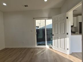 8718 Menlo Ave, Los Angeles CA 90044