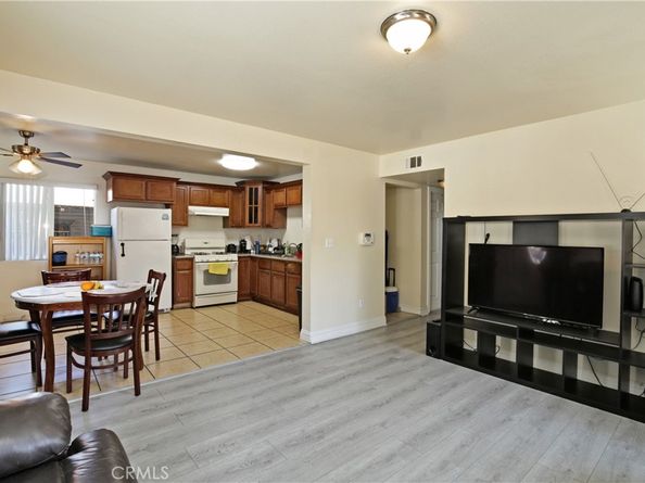 8718 Menlo Ave, Los Angeles CA 90044