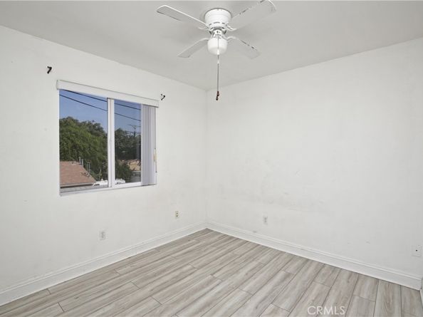 8718 Menlo Ave, Los Angeles CA 90044