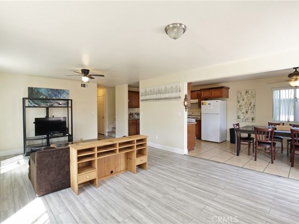 8718 Menlo Ave, Los Angeles CA 90044