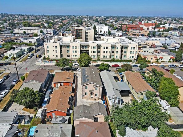 8718 Menlo Ave, Los Angeles CA 90044