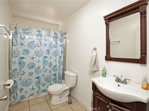 8718 Menlo Ave, Los Angeles CA 90044