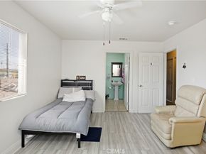 8718 Menlo Ave, Los Angeles CA 90044