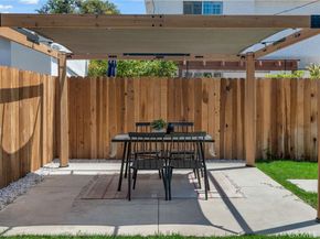 3682 Buckingham, Los Angeles CA 90016