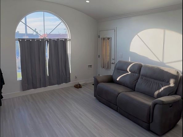 6306 5th Avenue, Los Angeles CA 90043