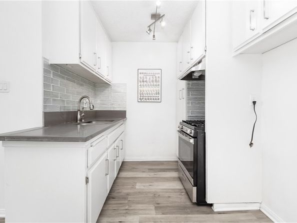 4431 Don Ricardo Drive 20, Los Angeles CA 90008