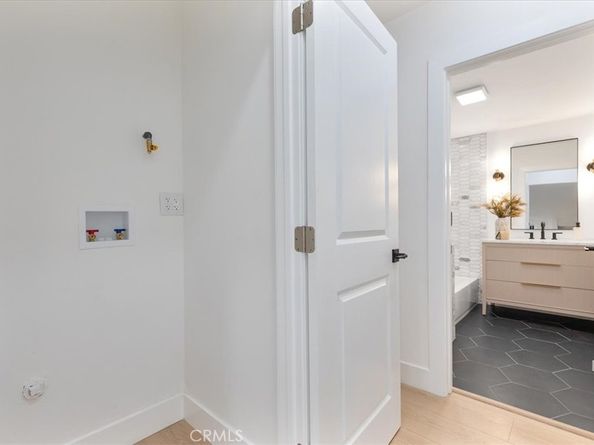 9921 Westwanda Drive, Beverly Hills CA 90210