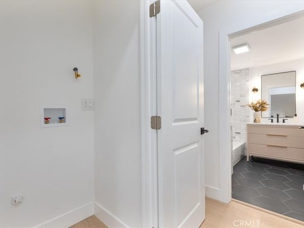 9921 Westwanda Drive, Beverly Hills CA 90210