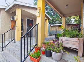 6905 Compton, Los Angeles CA 90001