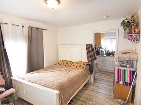 6905 Compton, Los Angeles CA 90001