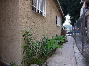 6905 Compton, Los Angeles CA 90001