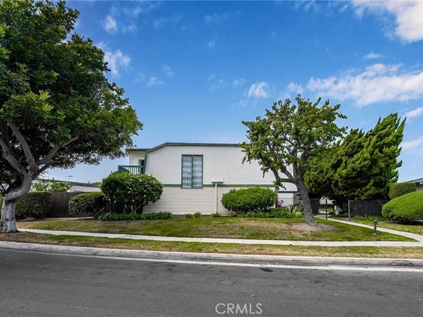 20332 Gardenia Drive, Huntington Beach CA 92646