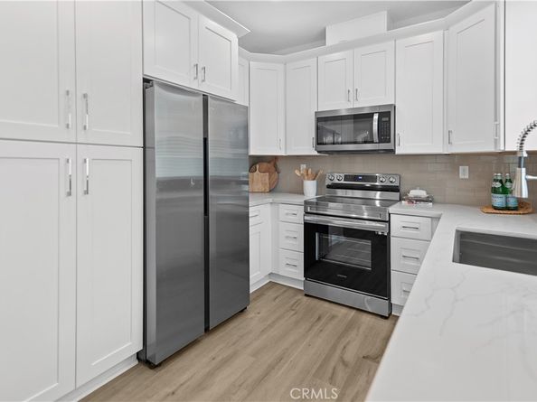 872 W Walnut Avenue A, Monrovia CA 91016