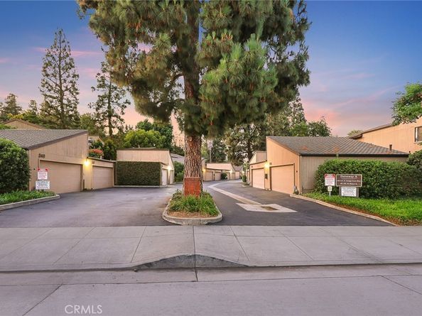 495 W WALNUT Street, Pasadena CA 91103