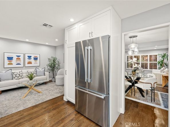 495 W WALNUT Street, Pasadena CA 91103