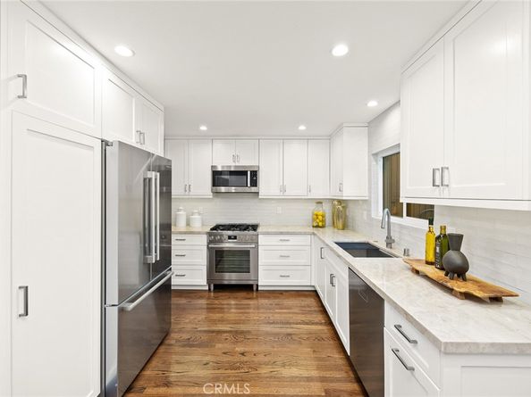 495 W WALNUT Street, Pasadena CA 91103