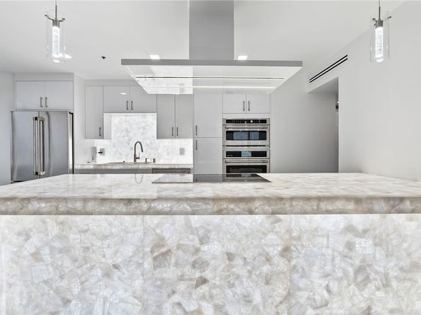 10790 Wilshire Boulevard 806, Los Angeles CA 90024