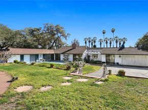 1127 W Foothill Boulevard, Arcadia CA 91006