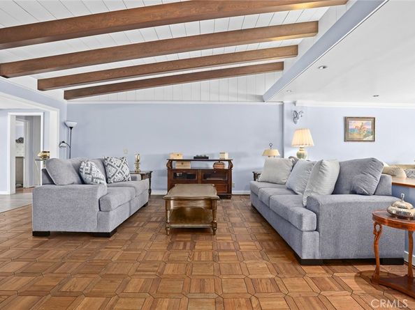 1127 W Foothill Boulevard, Arcadia CA 91006