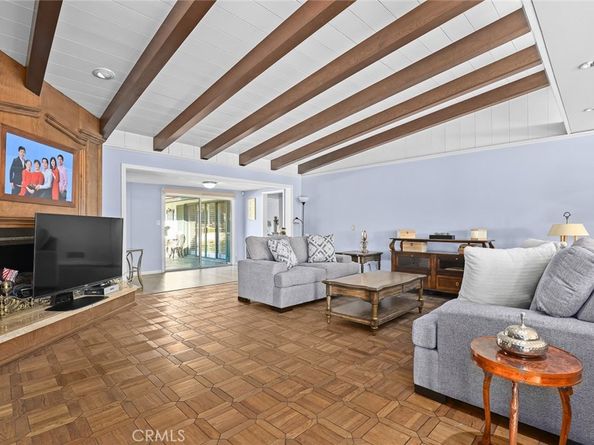 1127 W Foothill Boulevard, Arcadia CA 91006