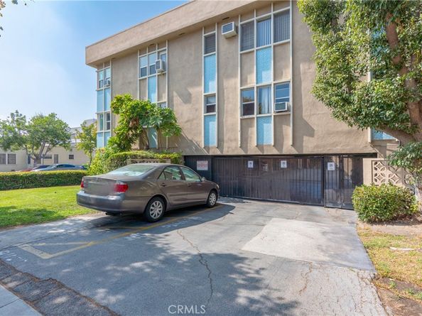 211 E California B9, Glendale CA 91206