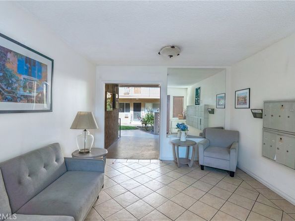 211 E California B9, Glendale CA 91206