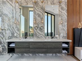8144 Gould Avenue, Los Angeles CA 90046