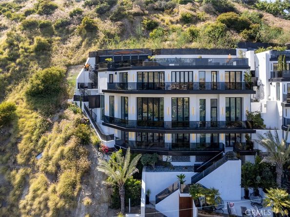 8144 Gould Avenue, Los Angeles CA 90046
