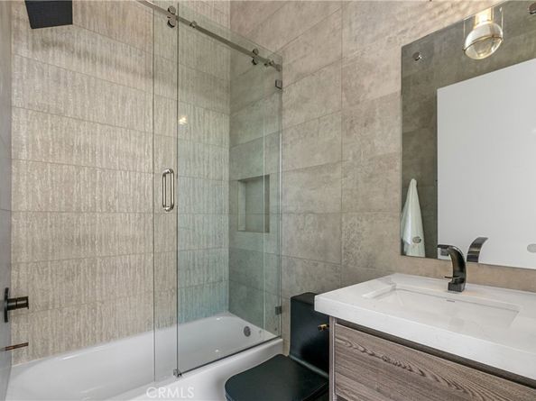 8144 Gould Avenue, Los Angeles CA 90046
