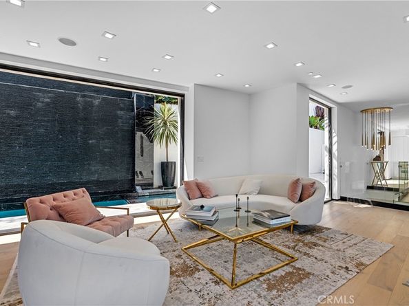 8144 Gould Avenue, Los Angeles CA 90046