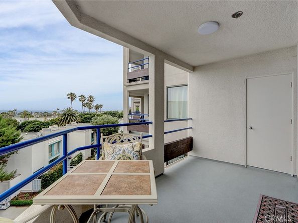 510 The Village 203, Redondo Beach CA 90277
