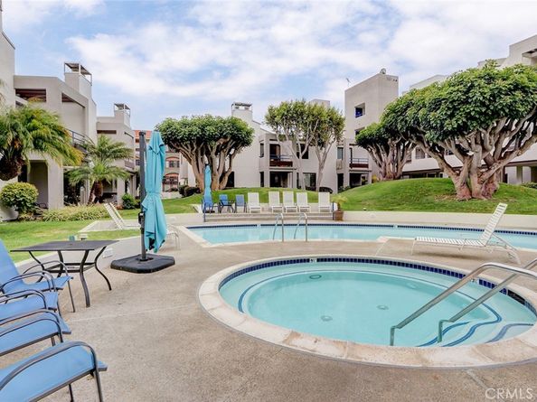 510 The Village 203, Redondo Beach CA 90277