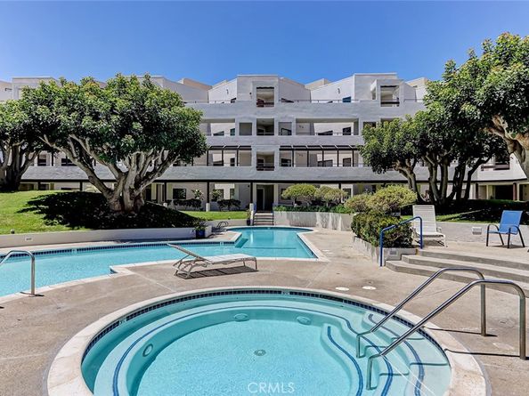 510 The Village 203, Redondo Beach CA 90277