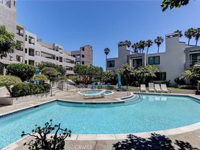510 The Village 203, Redondo Beach CA 90277