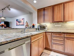 510 The Village 203, Redondo Beach CA 90277