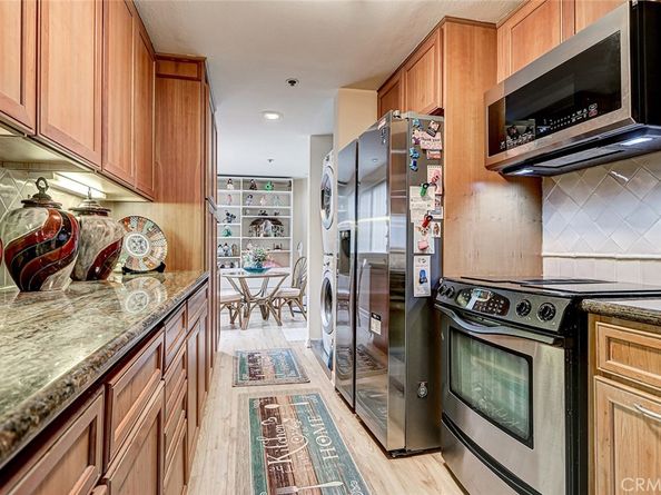 510 The Village 203, Redondo Beach CA 90277