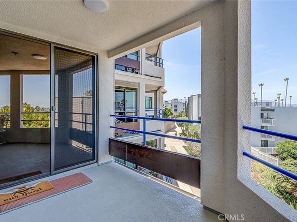 510 The Village 203, Redondo Beach CA 90277