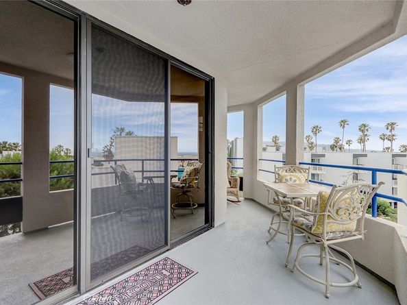 510 The Village 203, Redondo Beach CA 90277