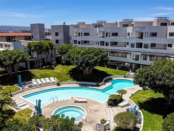 510 The Village 203, Redondo Beach CA 90277