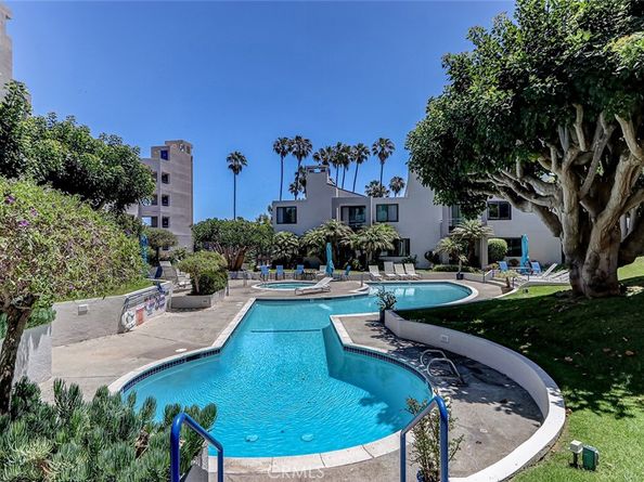 510 The Village 203, Redondo Beach CA 90277