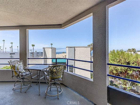 510 The Village 203, Redondo Beach CA 90277